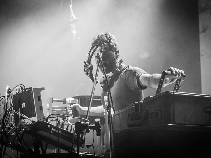 190429 - AUTHOR + PUNISHER (USA)