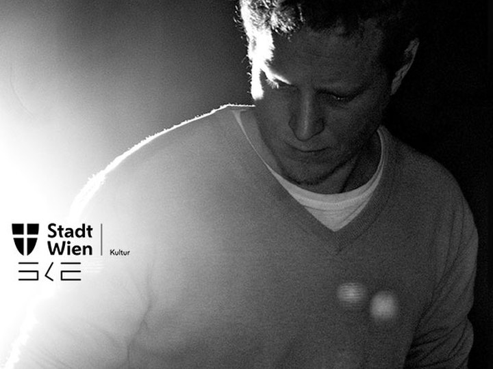 210922 - XX Y X MICHAELA SCHWENTNER (A), MARTIN BRANDLMAYR (A)