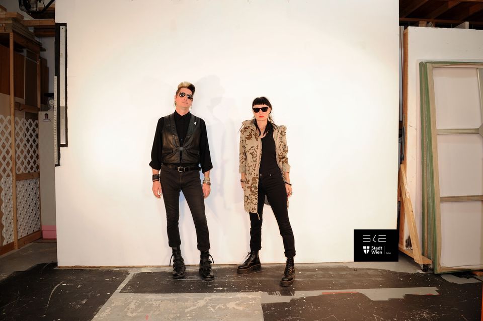 220325 - ADULT (USA), PLACK BLAGUE (USA)